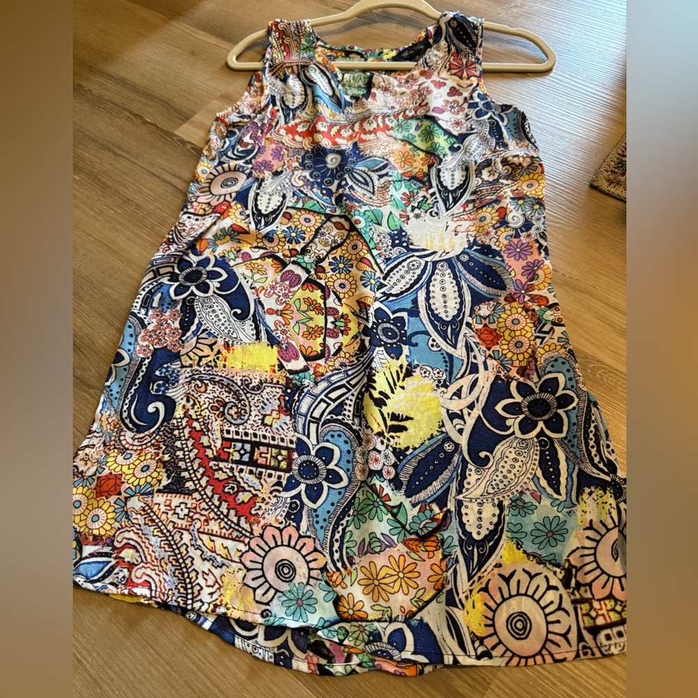 MELISSA PAIGE WOMENS SIZE MEDIUM MULTI COLOR FLORAL TANK
